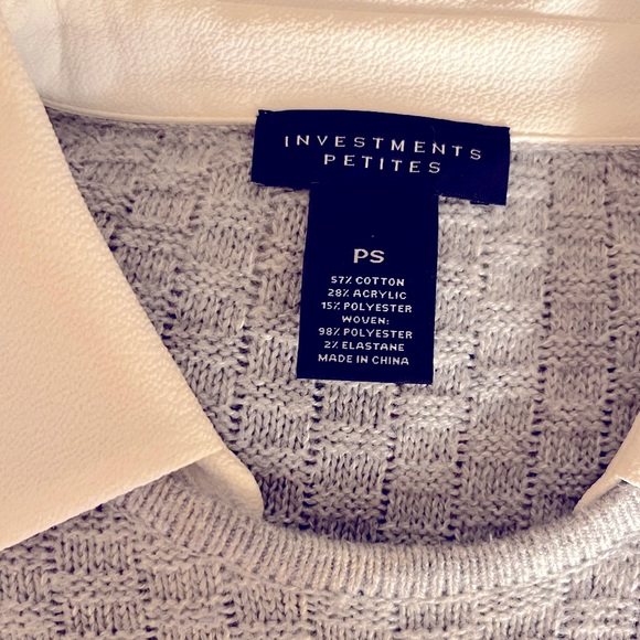 Investments petite-small collar sweater. Gray and white. Removable collar. - Picture 3 of 3